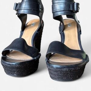Ugg Black leather wedge sandals with adjustable straps Sz 9.5 #goblincore